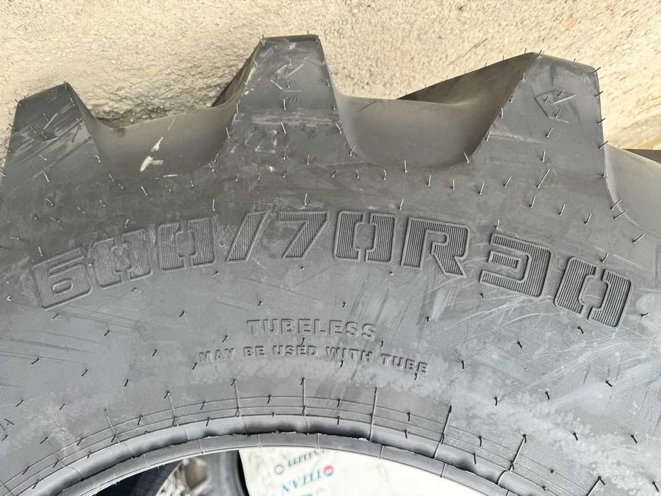 Anvelope noi agricole de tractor fata John Deere Garantie 600/70 R30