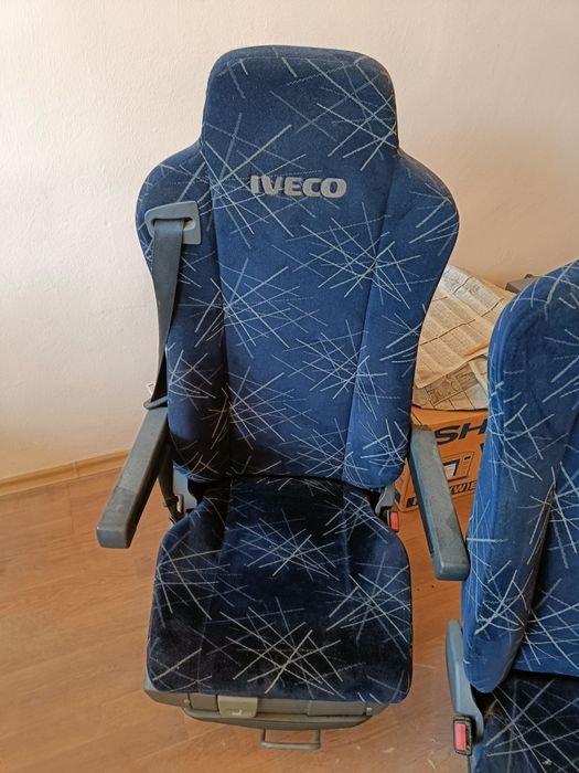 Седалки камион ивеко