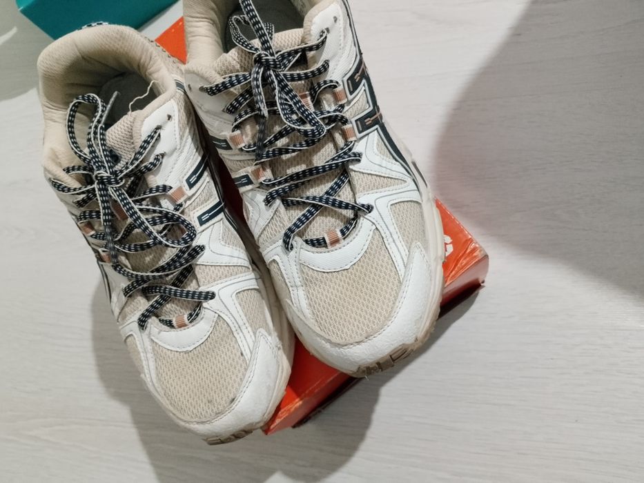 Продам кроссовки мужские