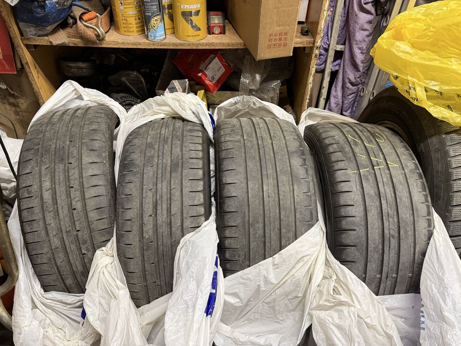 Продавам спорт пакет гуми 225 40 19 и 255 35 19