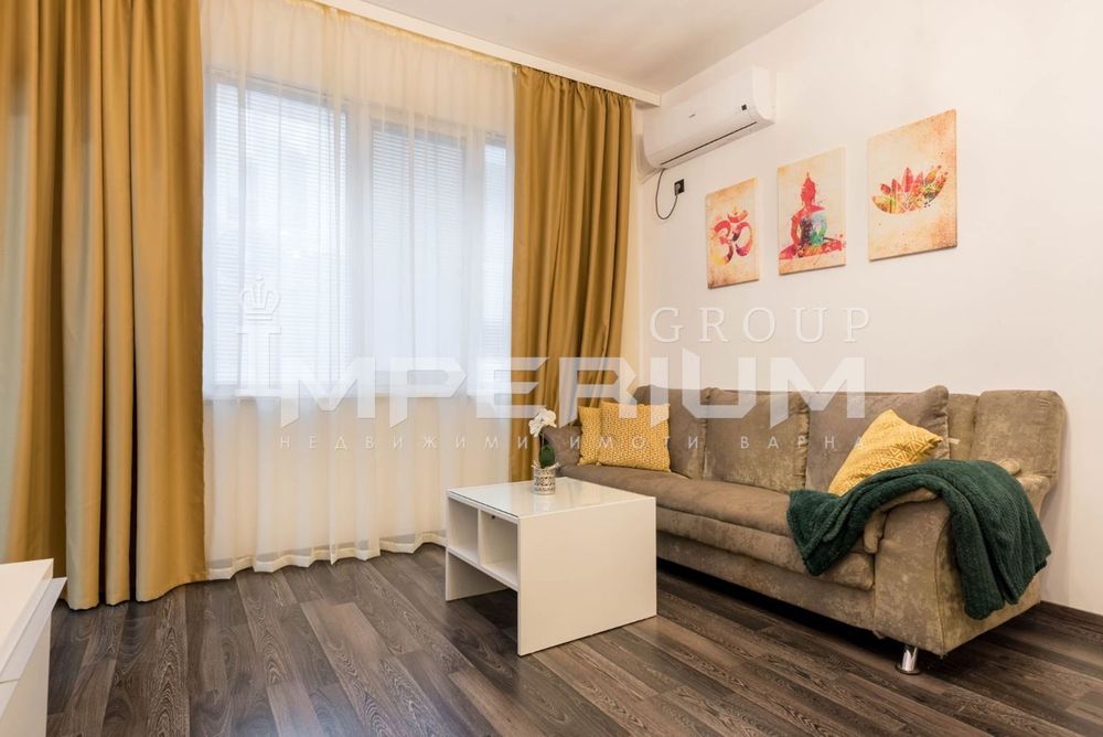 Дава се под наем Тристаен апартамент в Варна, Център - 85 кв.м за 747.66 € - Снимка #3