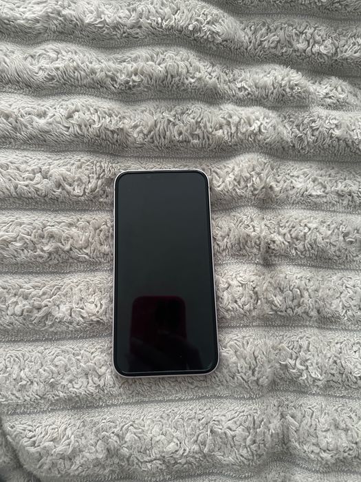 Продам IPhone 14