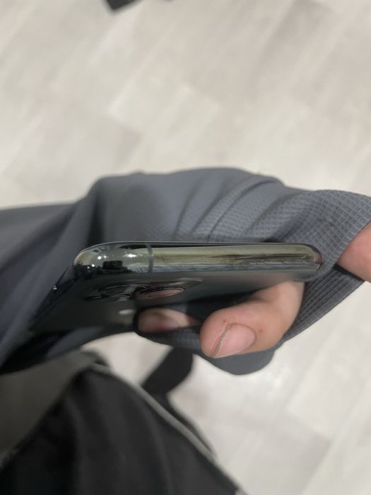 Продам айфон 11 про в идиальном состояни