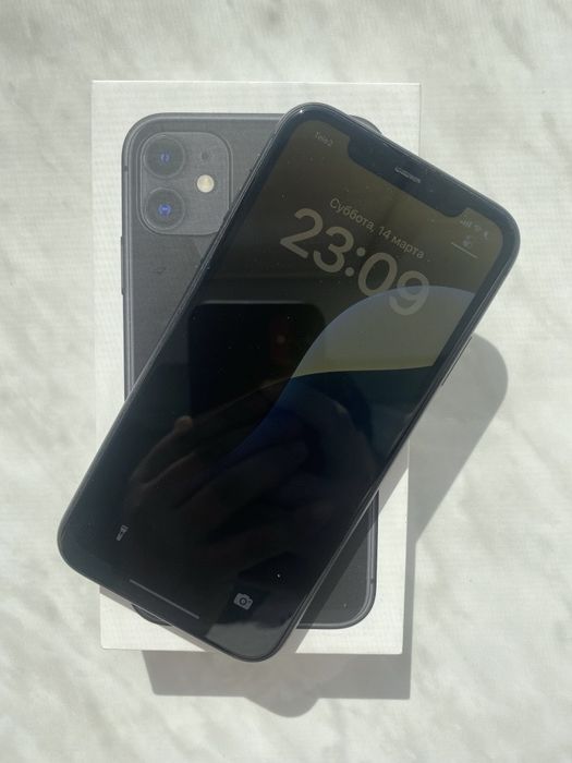 Айфон 11.