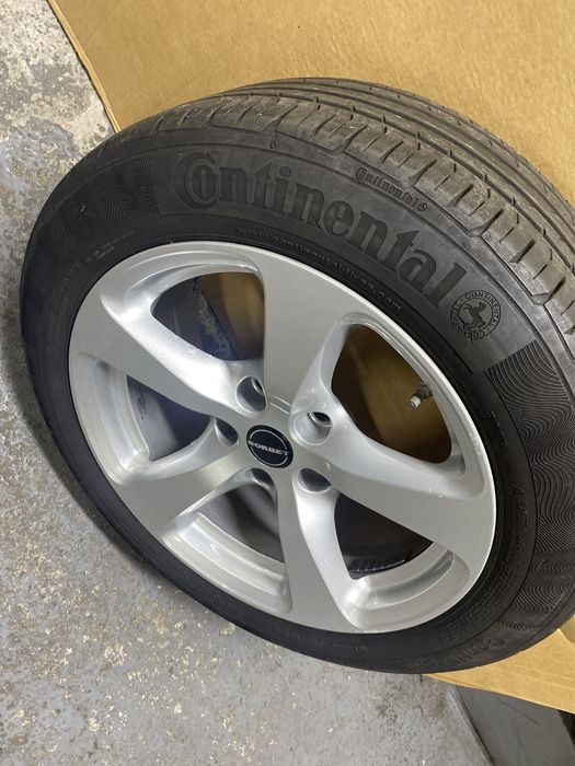 Jante '17 roti vara BMW S3 / S4 / X1 215/55R17 Pirelli P7