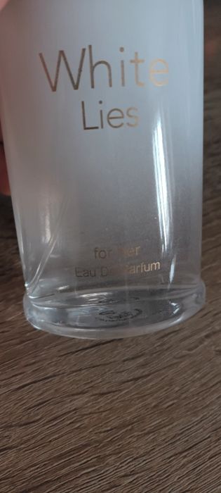 Flori albe si flori galbene