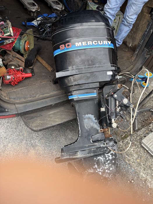 Motor de barca Mercury 90