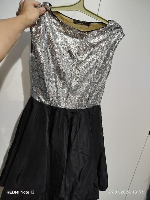 Отдам даром-женскую одежду