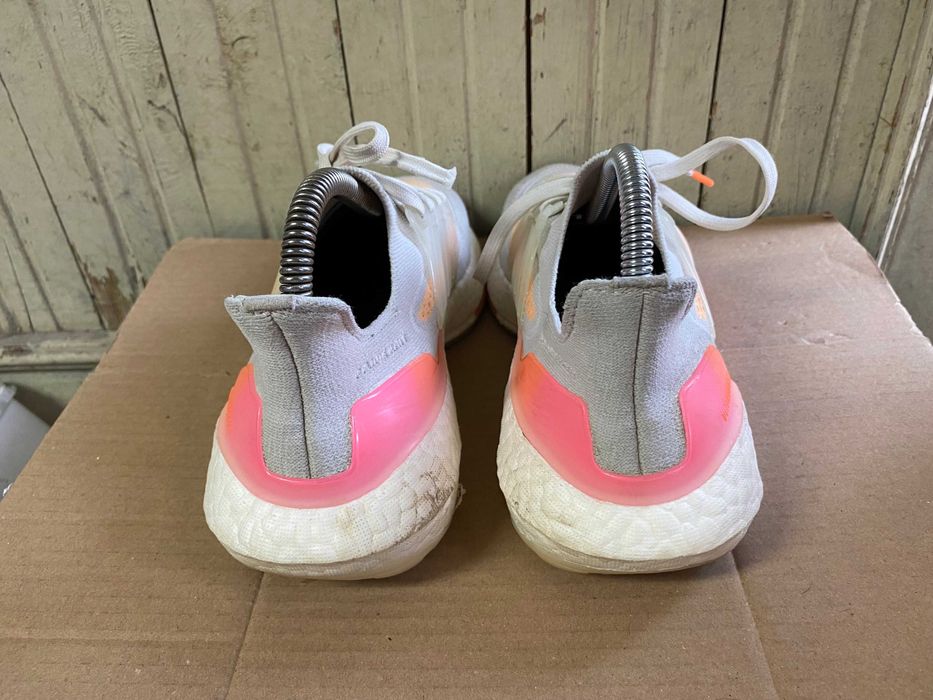 ''Adidas Ultraboost 21''оригинални маратонки 38 номер