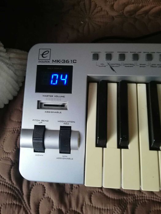 Миди Клавиатура M-Audio Evolutiom MK361C