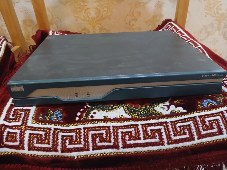 Cisco маршрутизатор 1841