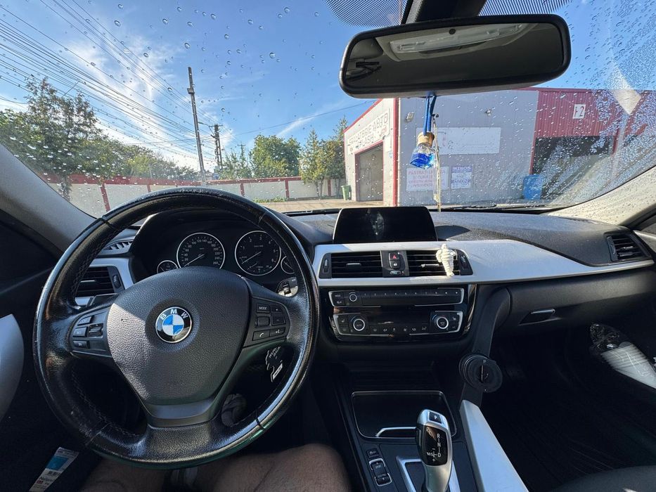 BMW 3 Series 2019 — imagine 2