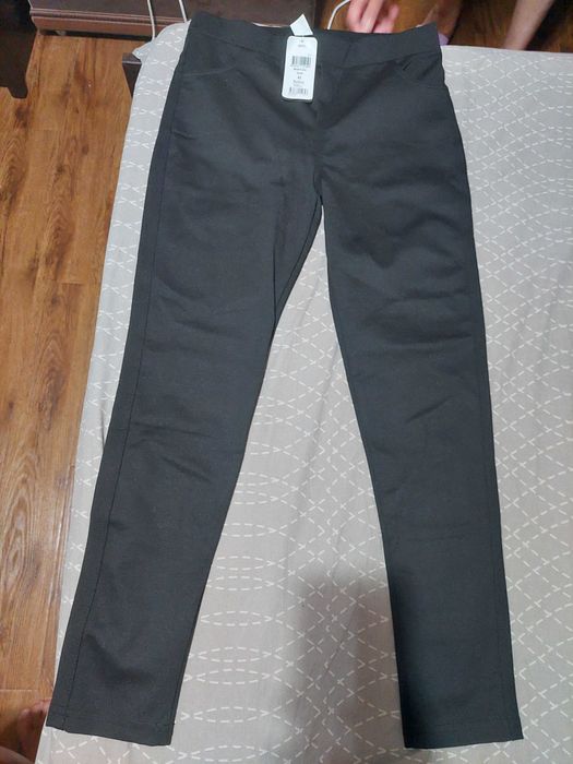 Женские  брюки  совершенно новые