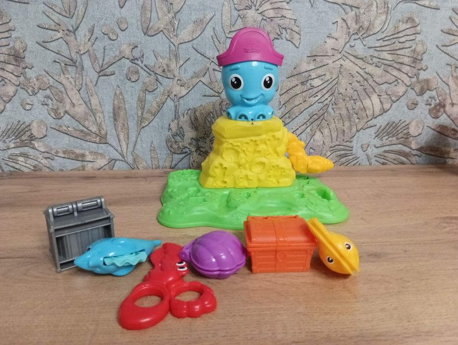 Наборы Play DOH оригинал, без пластилина.