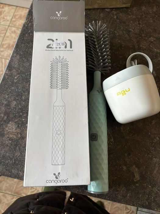 Cangaroo  въртяща четка за почистване на  бебешки шишета