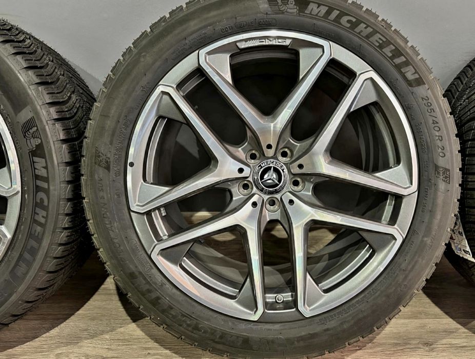AMG  Mercedes  20 Оригинал