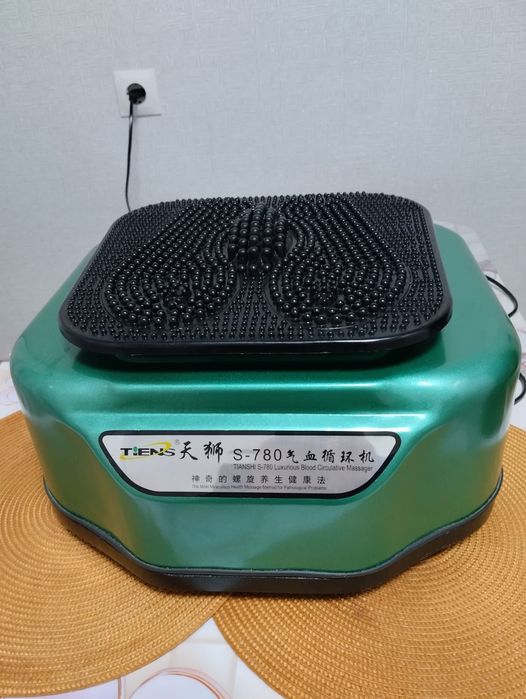 Продаётся массажёр СЦЕК
Домашний доктор).