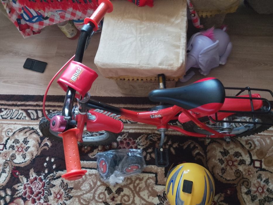 De vânzare bicicleta noua