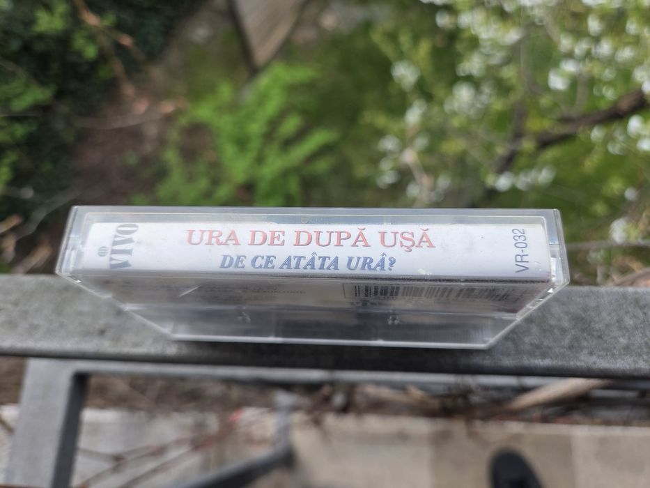 Ura de după ușă - De ce atâta ură ? casetă  audio