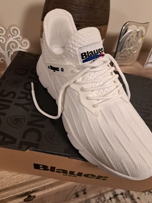 Vând sneaker originali Blauer