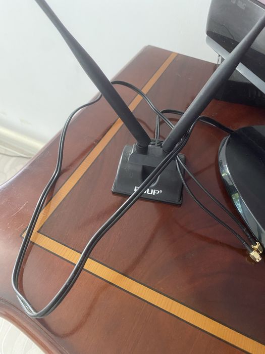 Продам Wi-Fi роутер HUAWEI