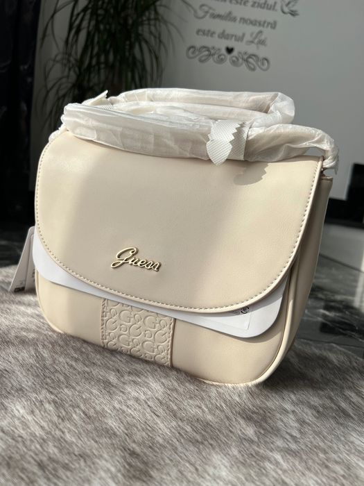 Geantă Guess nouă cu etichetă