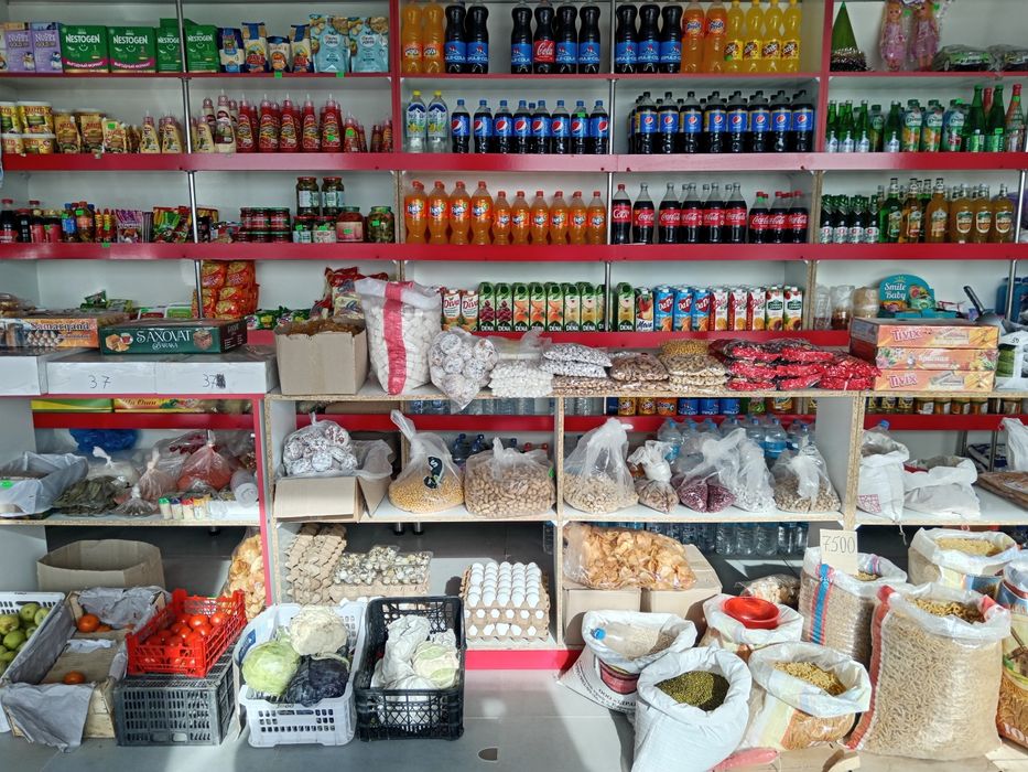 Do'kon uchun tayyor polkalar sotiladi