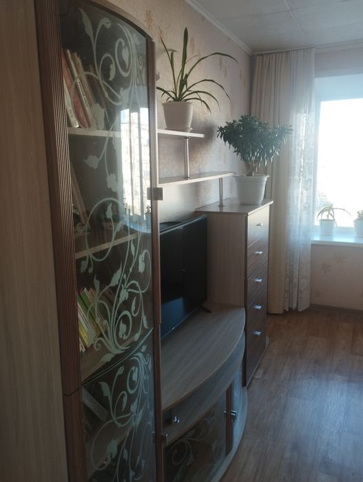 Продам стенку в зал