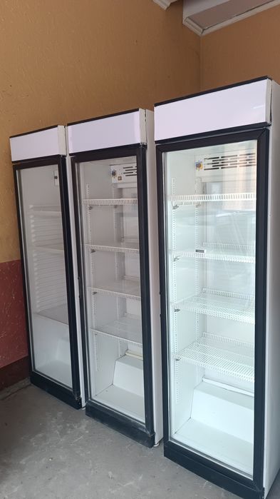 Витриные холодильники