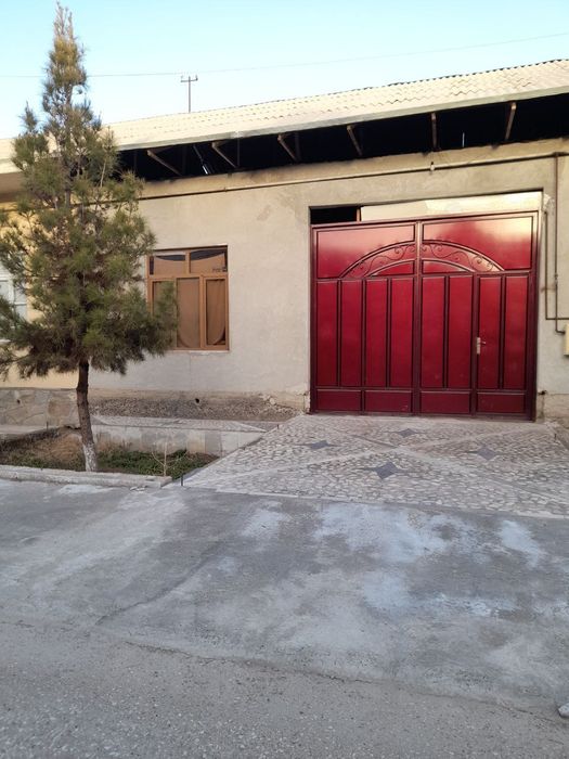 Истиклол туйхонани оркасида ховли сотилади