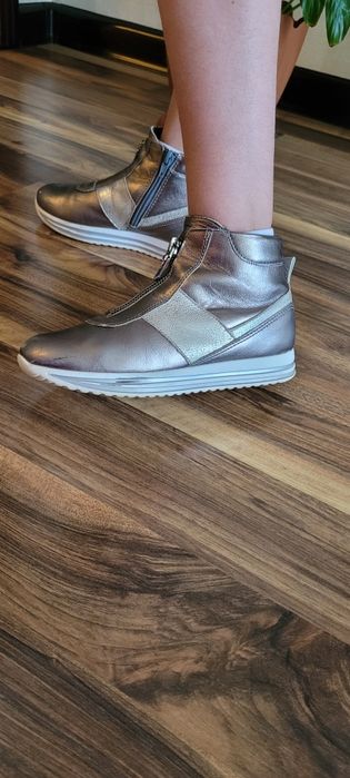 Ботинки для девочки