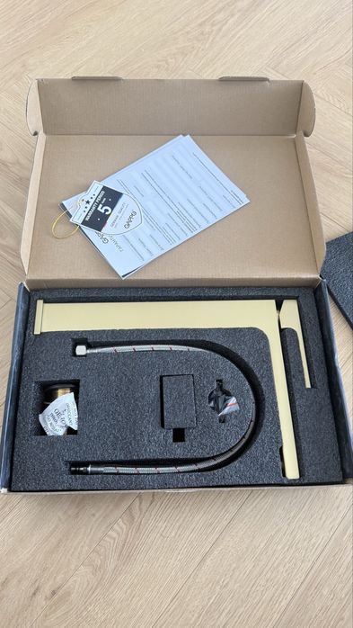 Сместитель для умывальника