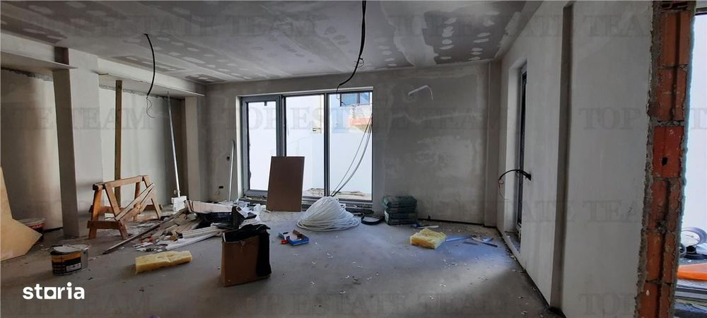 Vanzare apartament 3 camere parter cu gradina 80 mp,  bloc nou, zona p
