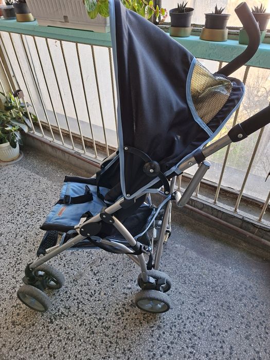 Детска лятна количка TOPMARK – лека, сгъваема, много запазена