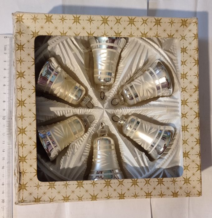 Vând sau schimb obiecte de colecție.Preț în funcție de obiect..