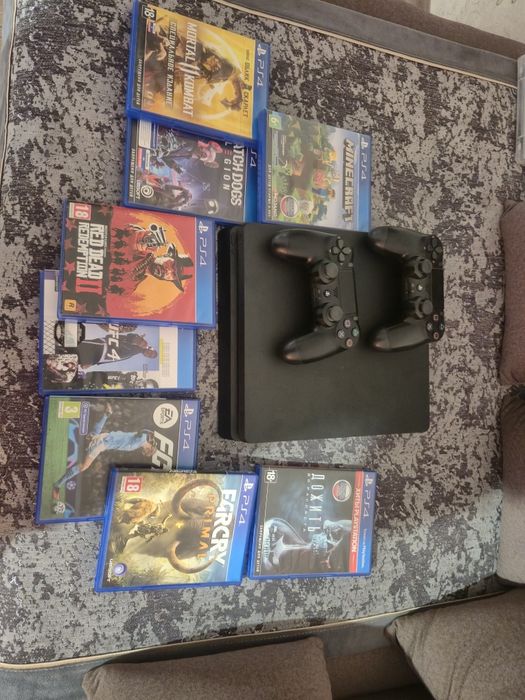 PlayStation 4 в хорошем состоянии
