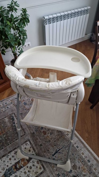 Детское кресло со столиком