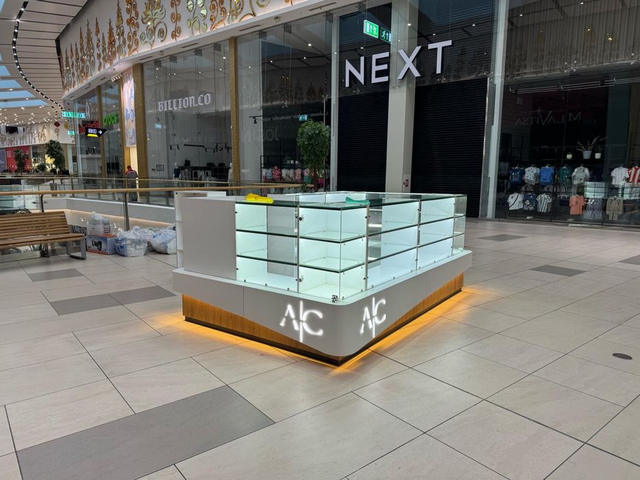 Ремонт торговых витрин и островков