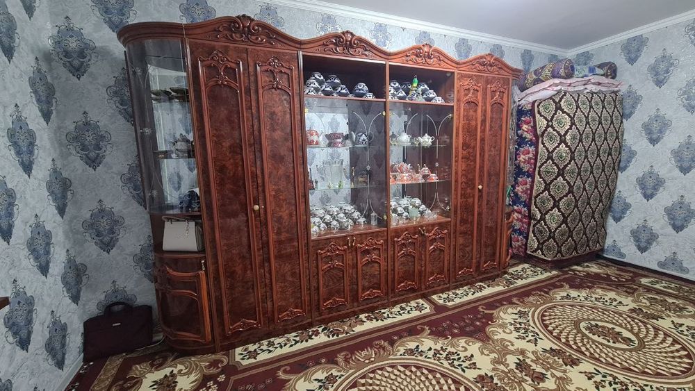 стенька для гостинной