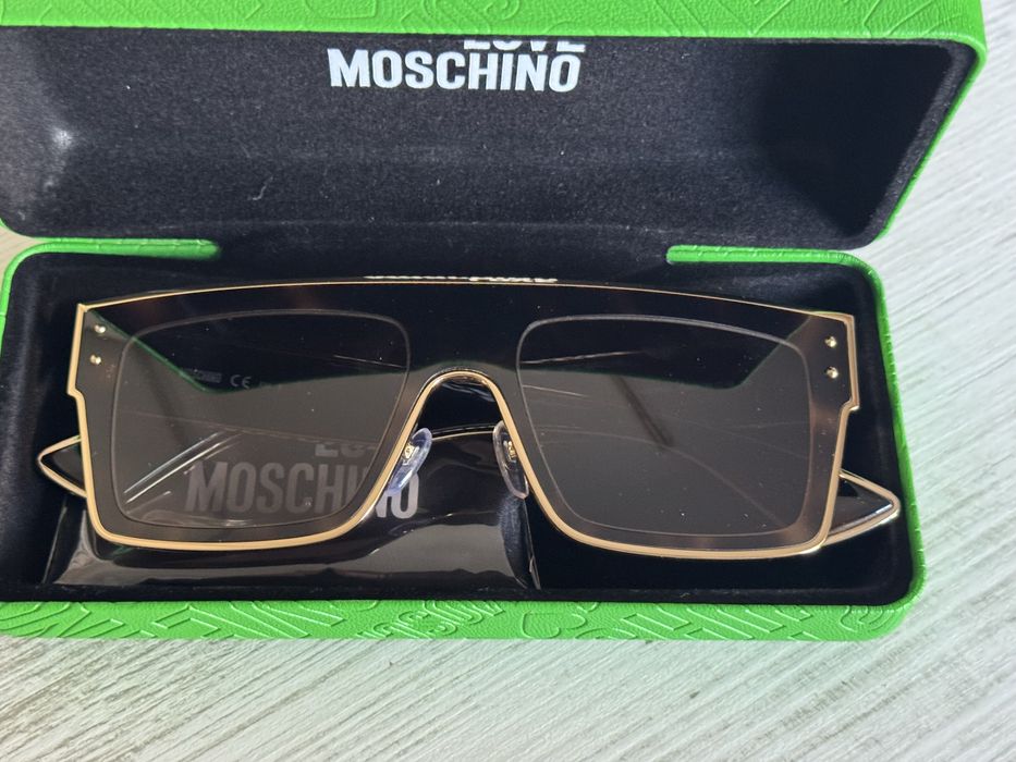 Ochelari originali Love Moschino