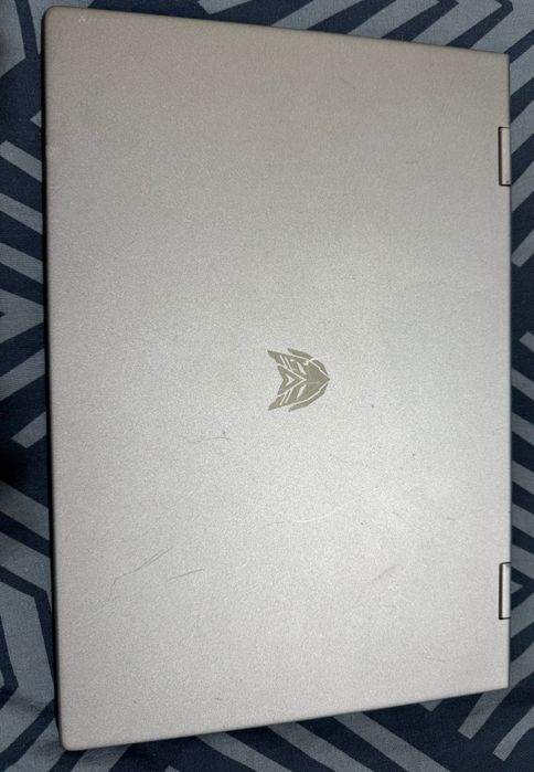 Vând  sau schimb  Laptop BMAX Y13