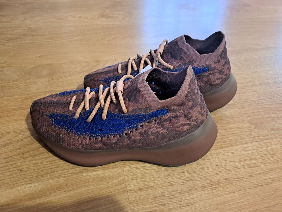 Yeezy Boost 380 Azure , marimea 41 1/3 , noi 100% originali.