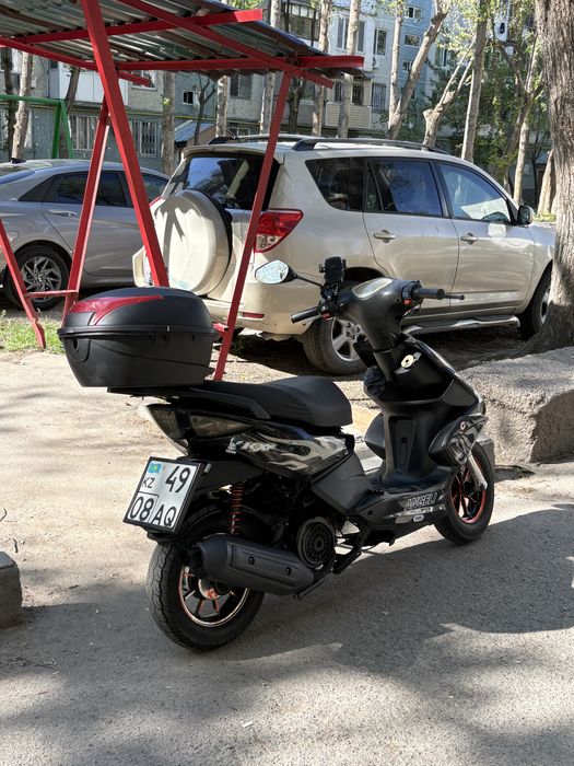 Продам Скутер Мопед