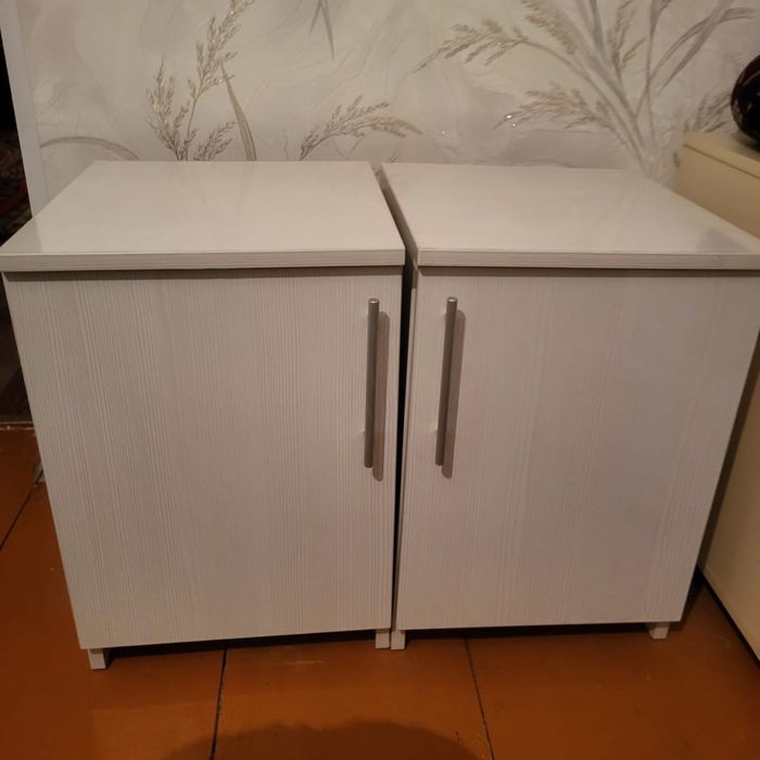 Тумба прикроватная