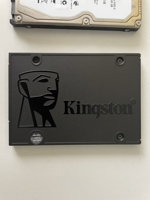 HDD HGST 500GB, Seagate 500GB și SSD Kingston 480GB SATA