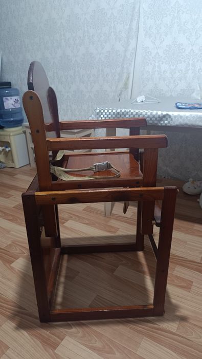 Стол для кормления