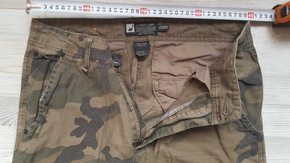 Kамуфлажен карго панталон