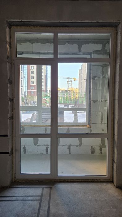 Балконное окно новое