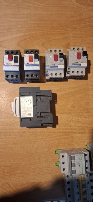 Vând siguranțe diferentiale trifazice