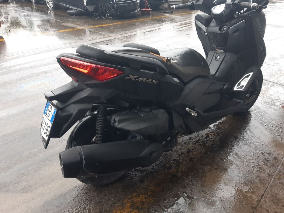 Скутер Ямаха Х-Мах(Yamaha X-Max 400i,300i,250i,125i)-на части